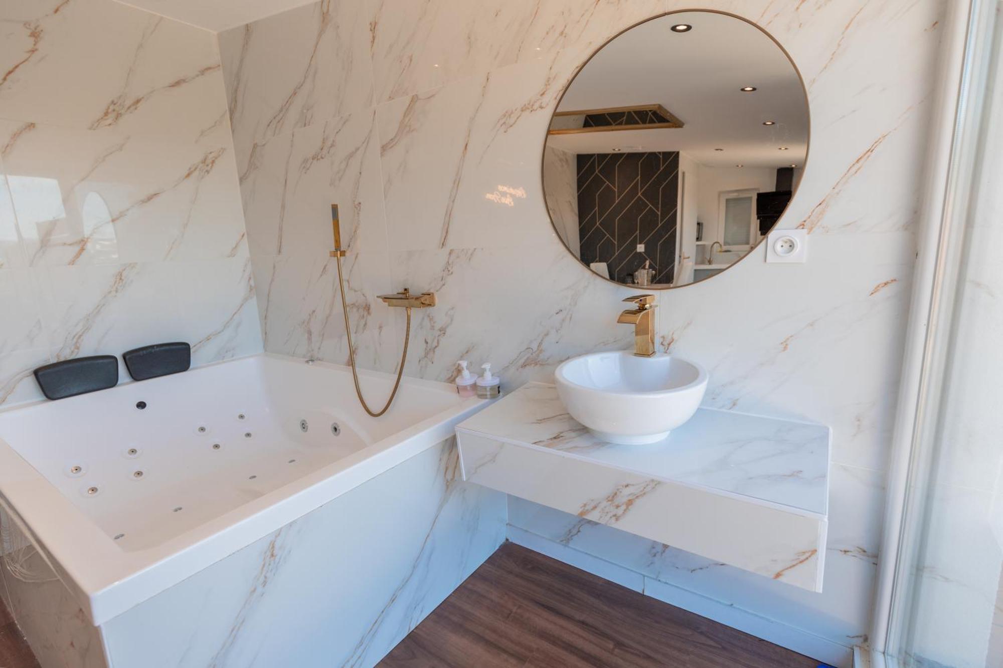 L'Experience Love Room Saint-Jean-Bonnefonds 外观 照片